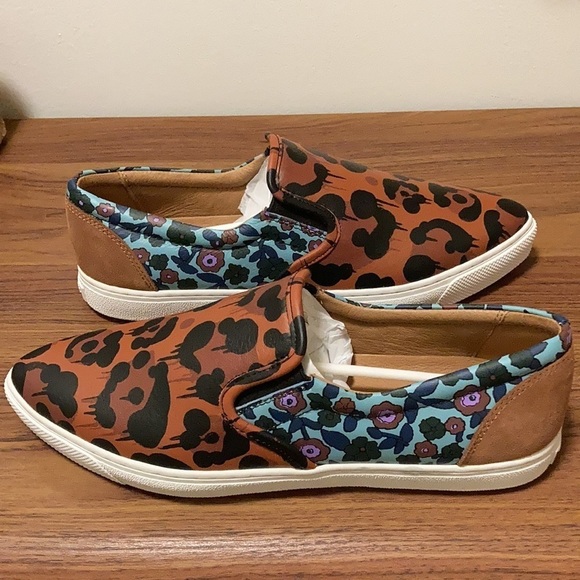 Coach NWOB Women’s Limited Edition Wildbeast Napa Brown/Mist Slip on Sneaker - Picture 4 of 8
